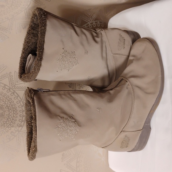 BRAND: Chromatics by Totes - SIZE: 9W - Picture 2 of 10